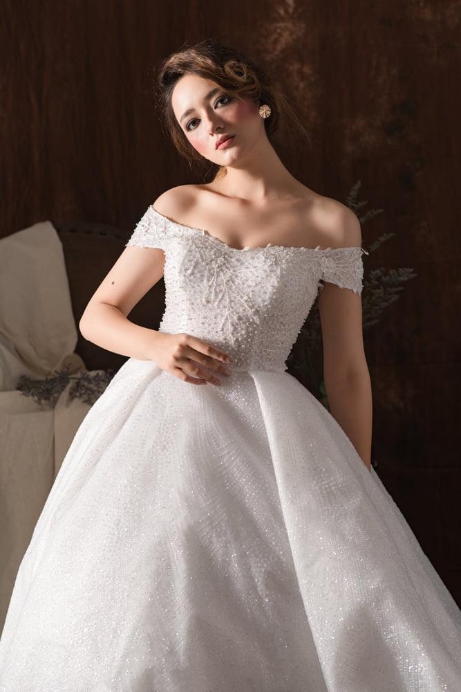 WEDDING LOOKBOOK by Mikey