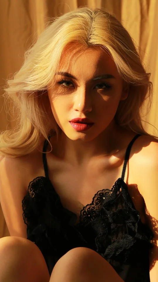FEMININE